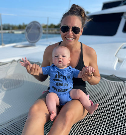 Short sleeve baby bodysuit